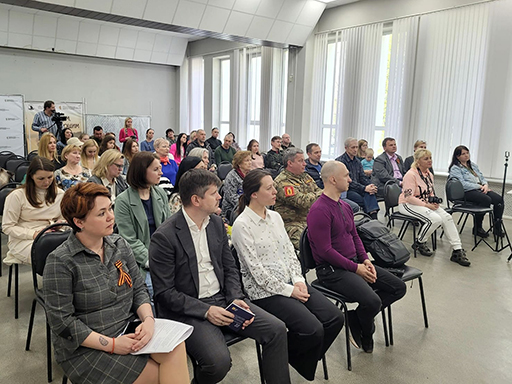 Студенты ЯФ МФЮА помогали на презентации сборника Свет души!