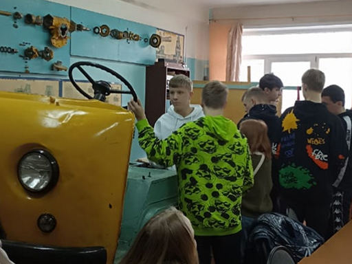 Профориентационная программа Каникулы со смыслом для старшекласников из детских домов!