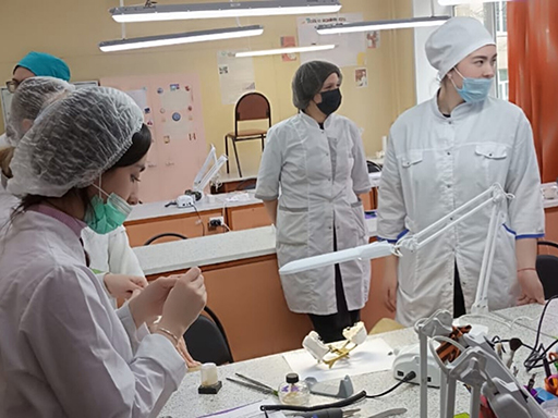 Профориентационная программа Каникулы со смыслом для старшекласников из детских домов!