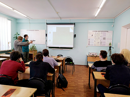 Увеличить. Состоялась встреча с учениками 10 класса школы №76 г. Ярославля.